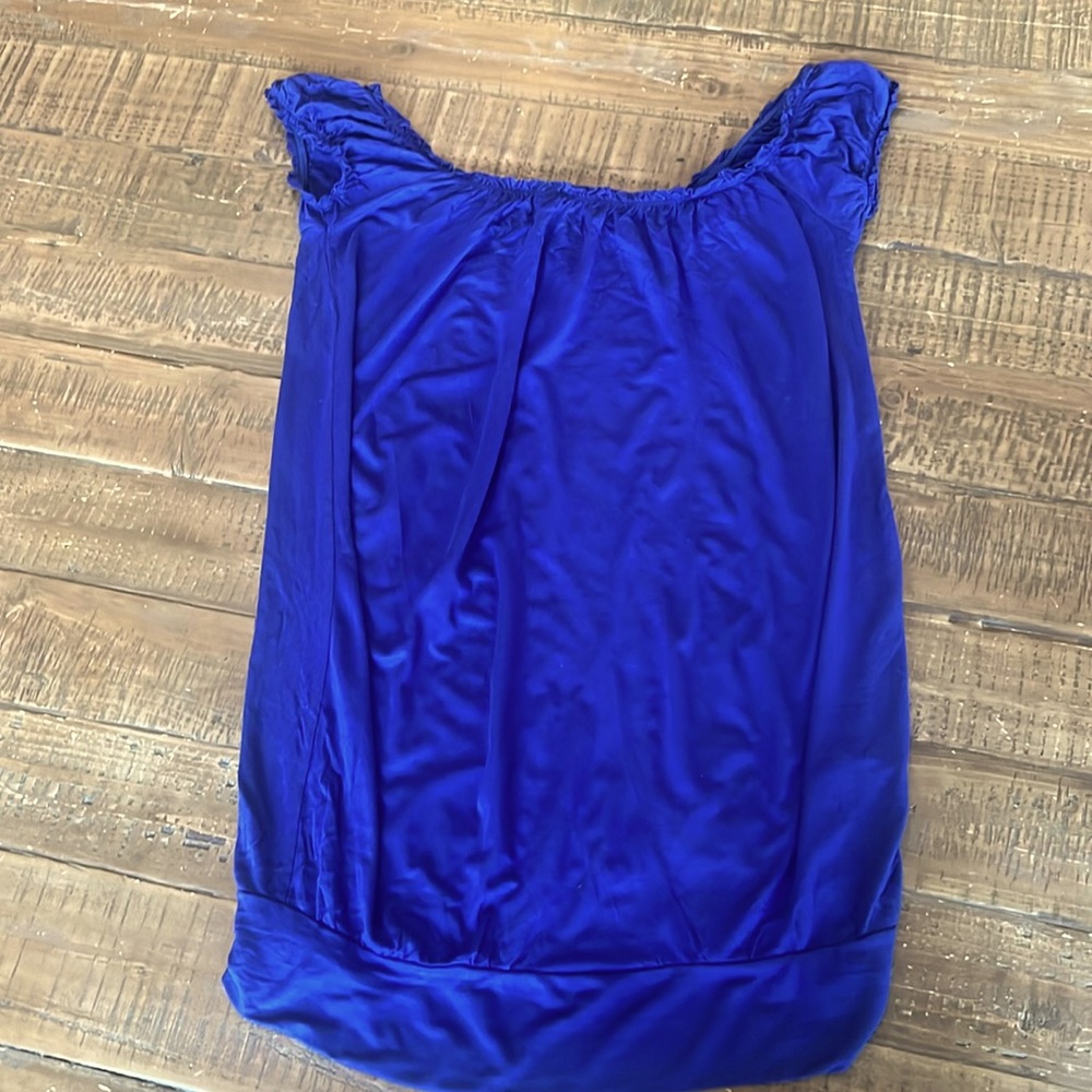 eight sixty soft and stretchy tank top. Navy blue, size small.